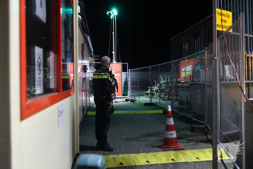 Steekincident op vluchtelingenboot leidt tot gewonde