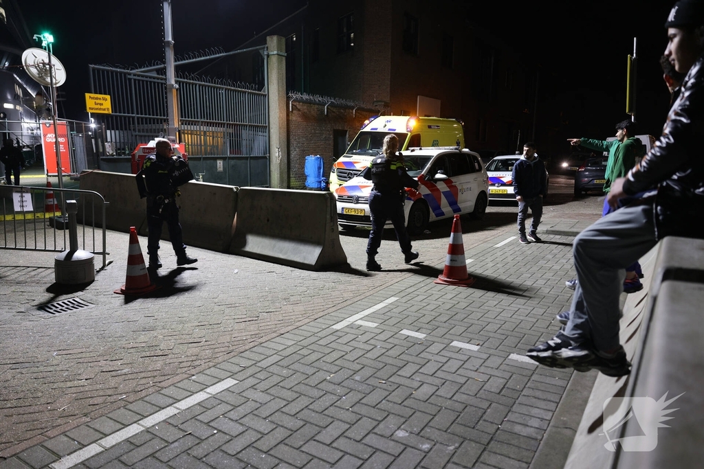 Steekincident op vluchtelingenboot leidt tot gewonde