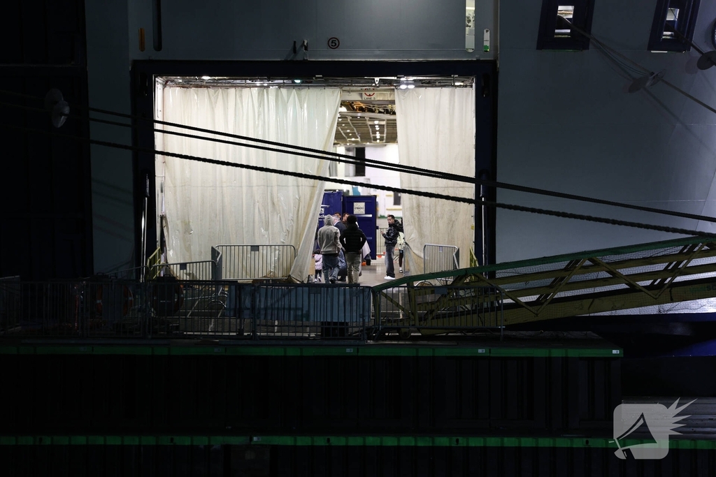 Steekincident op vluchtelingenboot leidt tot gewonde