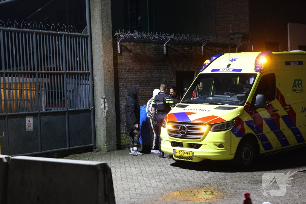 Steekincident op vluchtelingenboot leidt tot gewonde