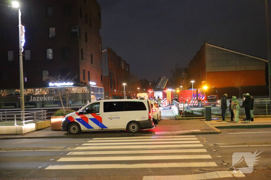 Grote woningbrand leidt tot evacuatie en rookinhalatie