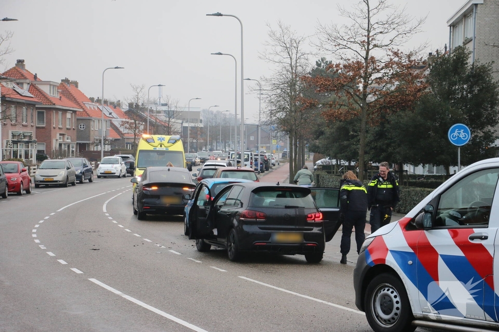 Kettingbotsing met drie voertuigen