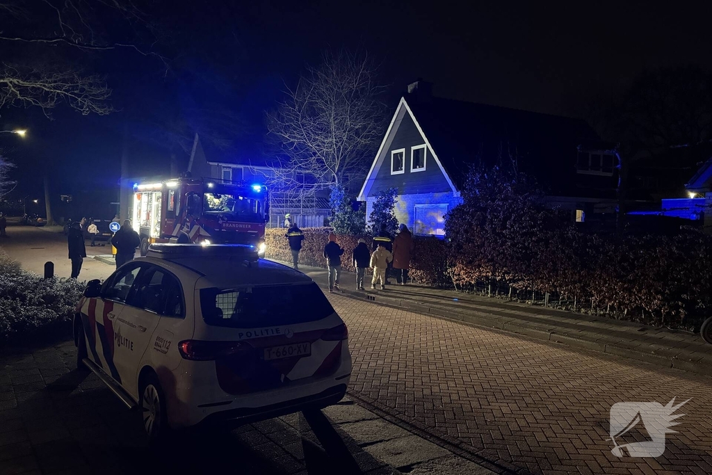 Hoogwerker ingezet bij schoorsteenbrand