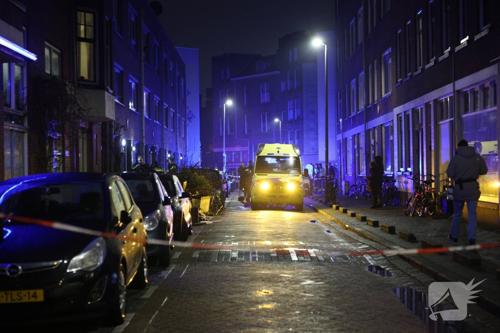 Zwaargewonde bij schietpartij in woning