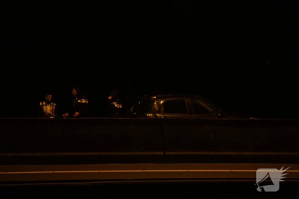 Aanrijding op snelweg leidt tot ziekenhuisopname