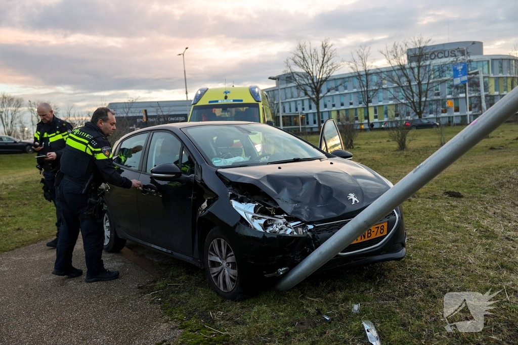 Bestuurder raakt onwel tijdens rijden