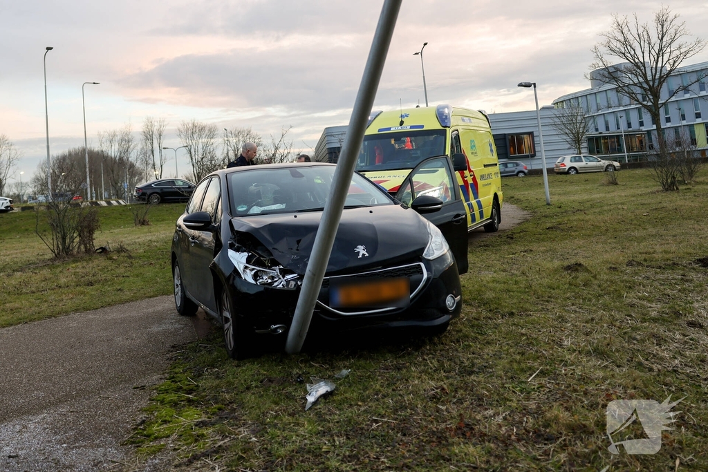 Bestuurder raakt onwel tijdens rijden
