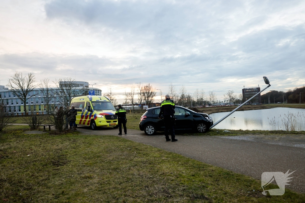 Bestuurder raakt onwel tijdens rijden