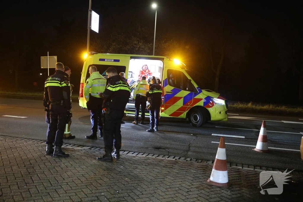 Aanrijding tussen twee voertuigen bij benzinepomp