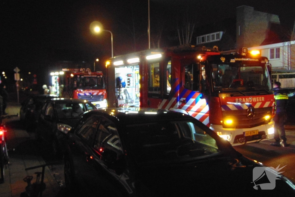 Woningbrand veroorzaakt grote inzet van hulpdiensten