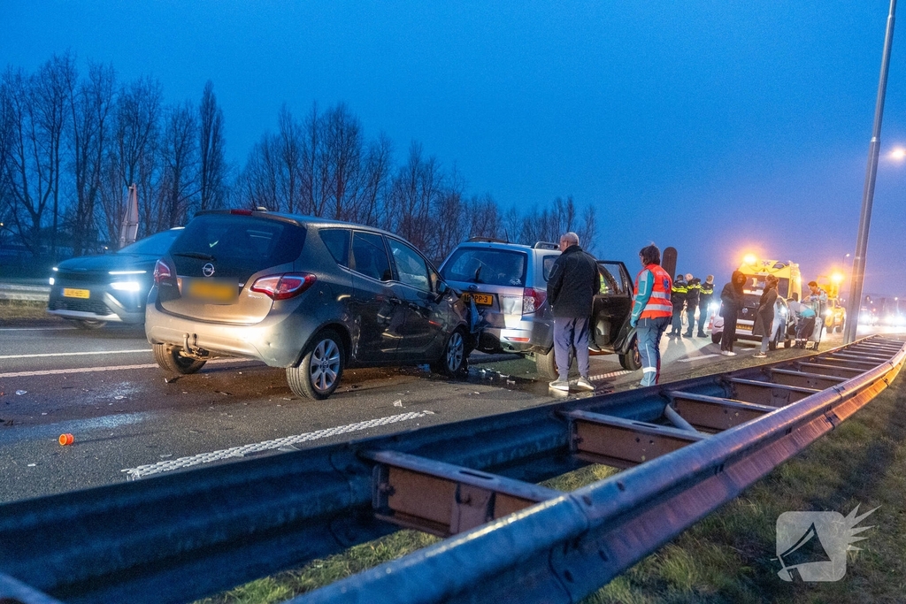 Kettingbotsing veroorzaakt verkeershinder