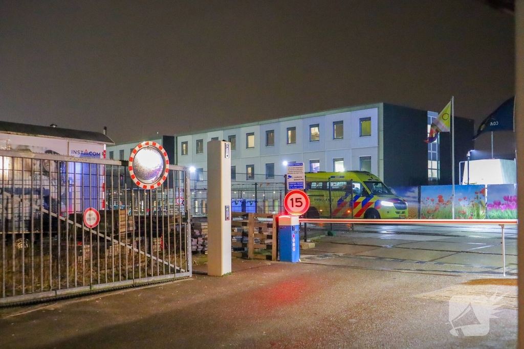 Steekincident op asielboot leidt tot ambulance-inzet