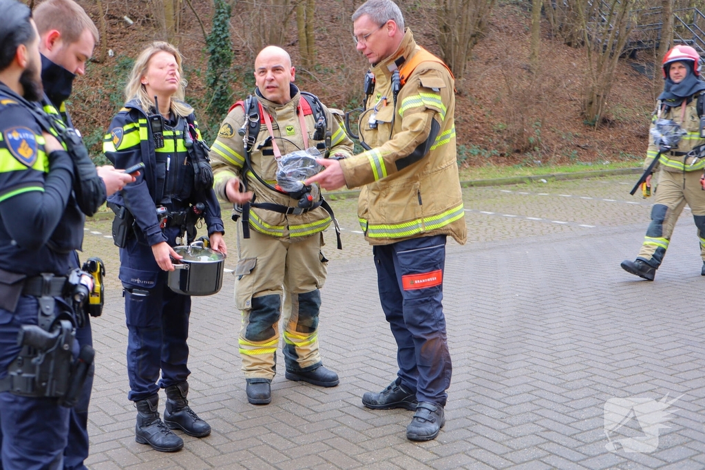 Brandweer inzet door pan met kruiden