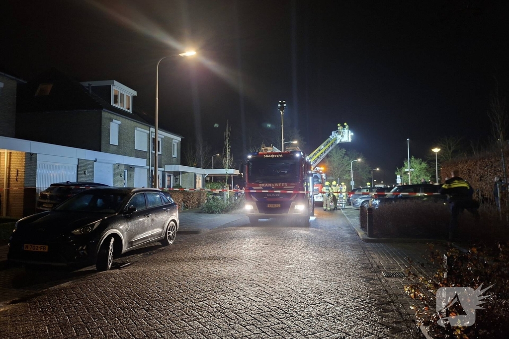 Brand in schoorsteen woning onder controle