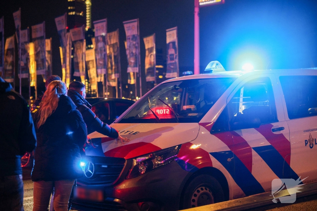 Politieachtervolging eindigt op Erasmusbrug