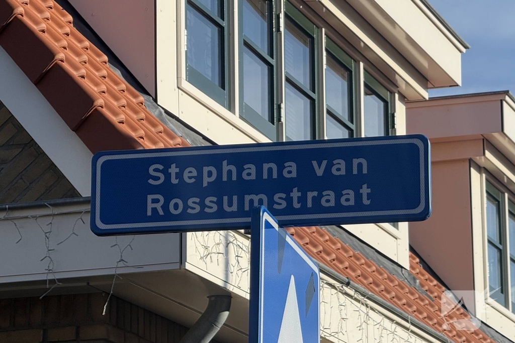 Autobrand zorgt voor aanzienlijke schade