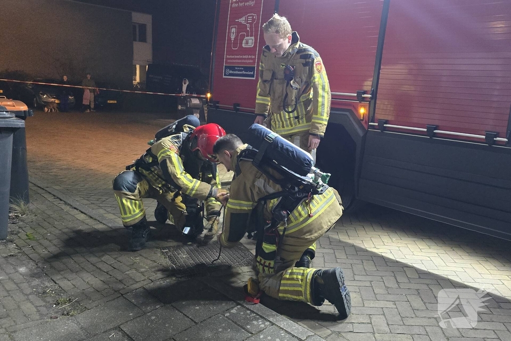 Brandweer doet onderzoek naar gaslucht