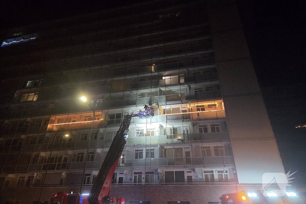 Brand in flatwoning vroeg in de ochtend