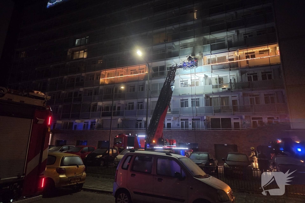 Brand in flatwoning vroeg in de ochtend