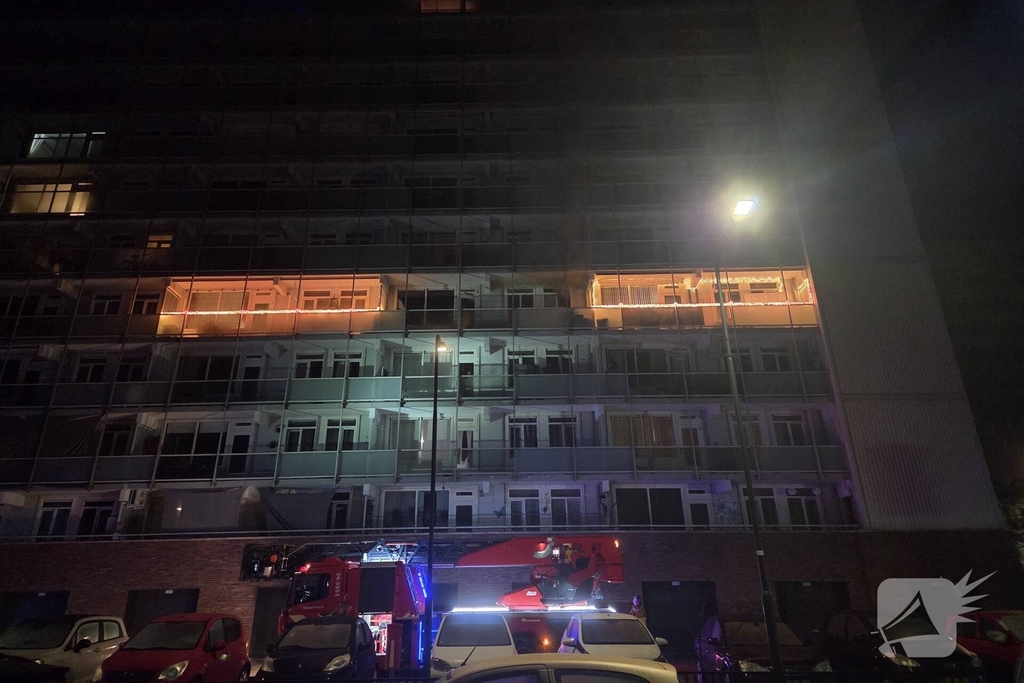 Brand in flatwoning vroeg in de ochtend