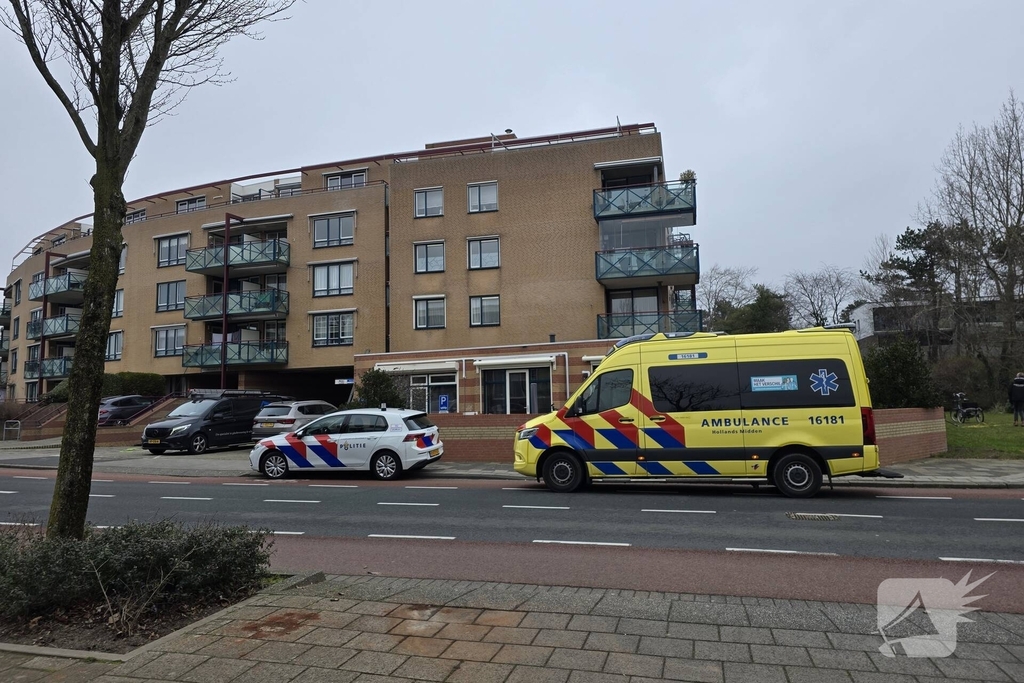 Glazenwasser naar ziekenhuis na val van dak
