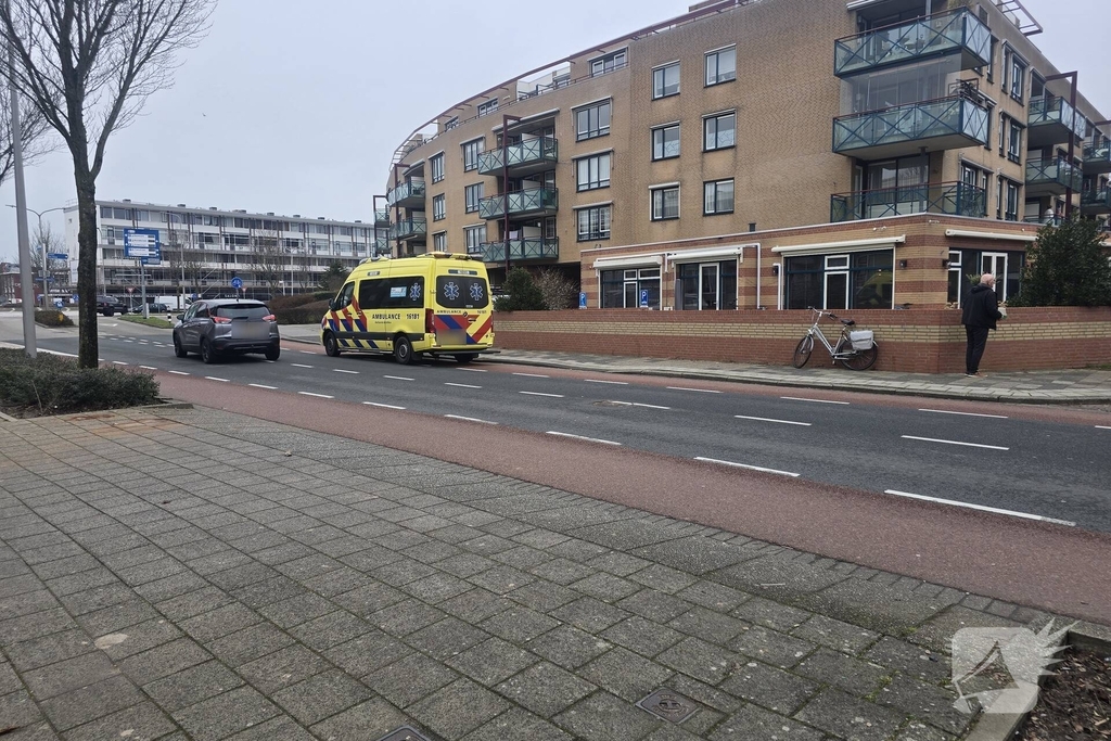 Glazenwasser naar ziekenhuis na val van dak