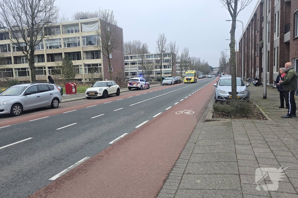 Glazenwasser naar ziekenhuis na val van dak