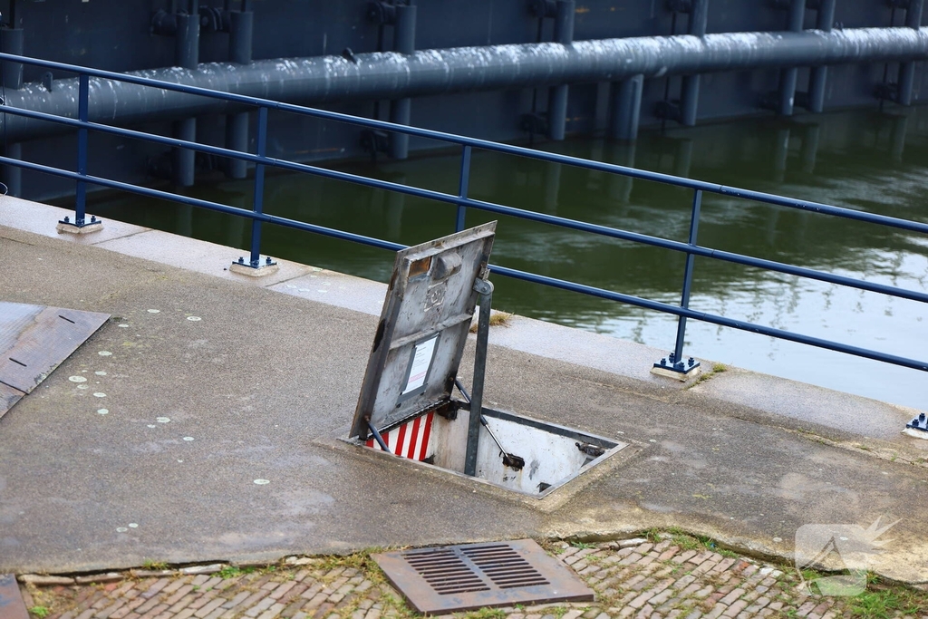 Brand in sluisbediening zorgt voor scheepvaartproblemen
