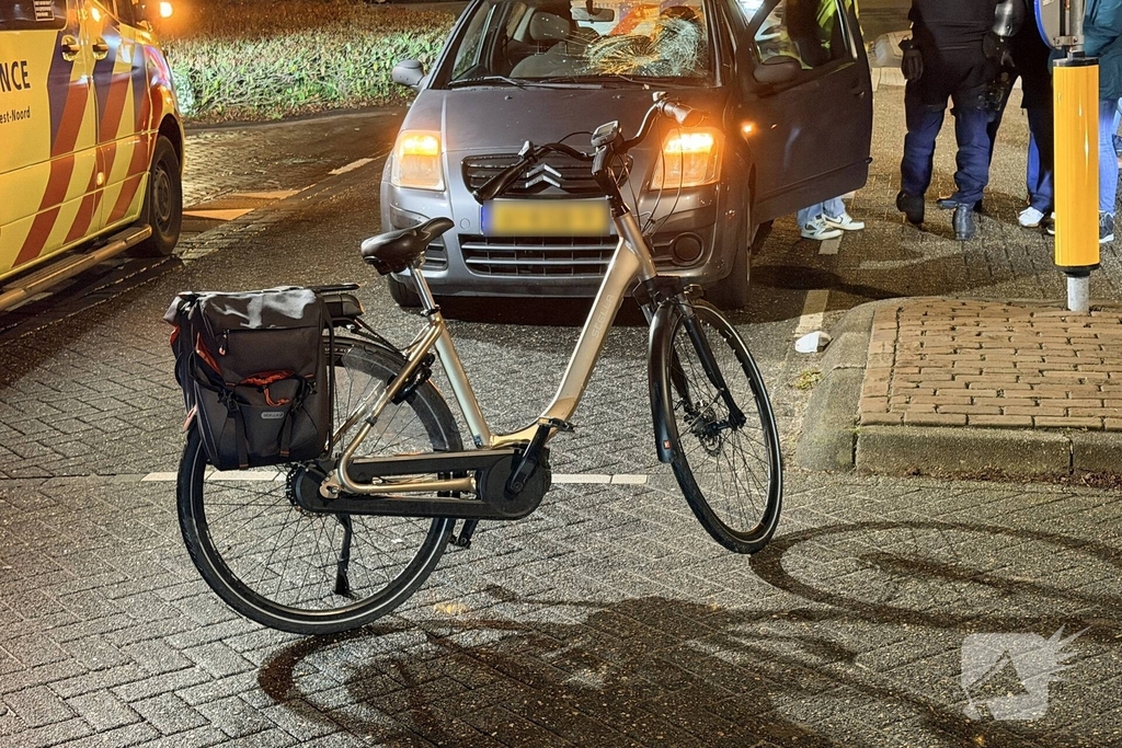 Fietser gewond na aanrijding met auto