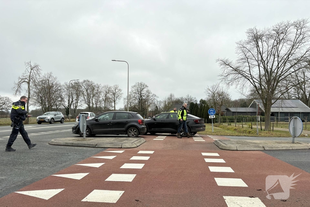 Fietser gewond bij botsing met auto