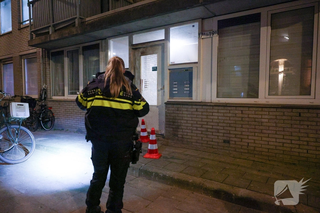 Explosie bij portiekwoning veroorzaakt aanzienlijke schade