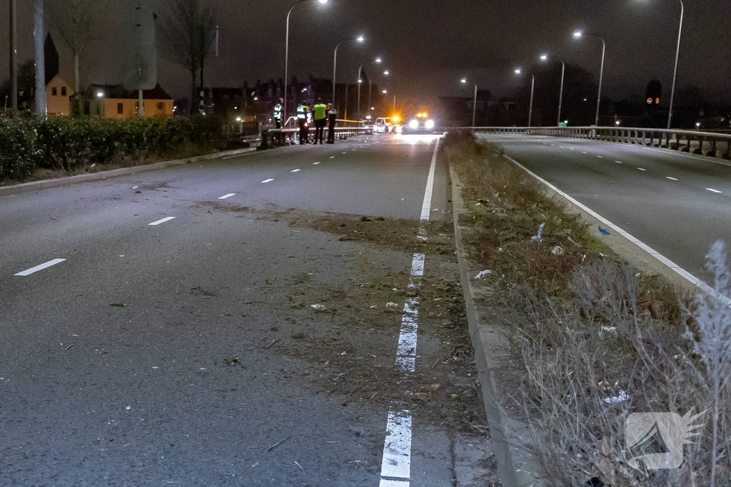Auto belandt in het water na ongeval