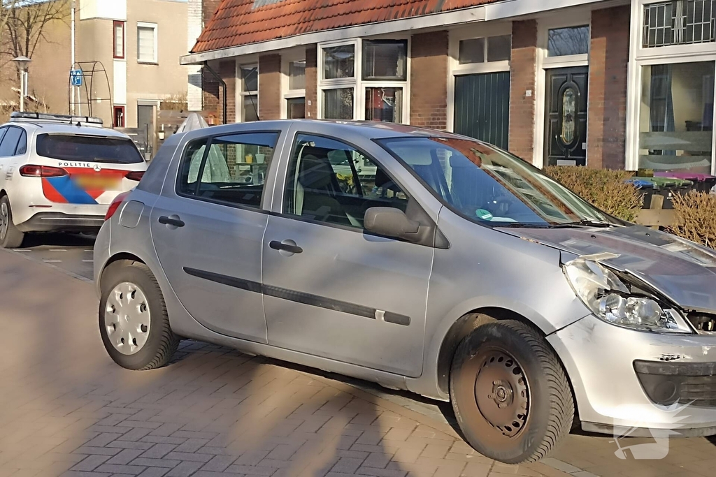 Botsing tussen twee auto's veroorzaakt letsel