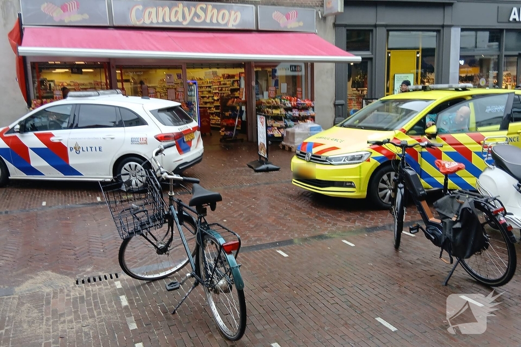 Stratenmaker gewond bij aanrijding met bestelbus