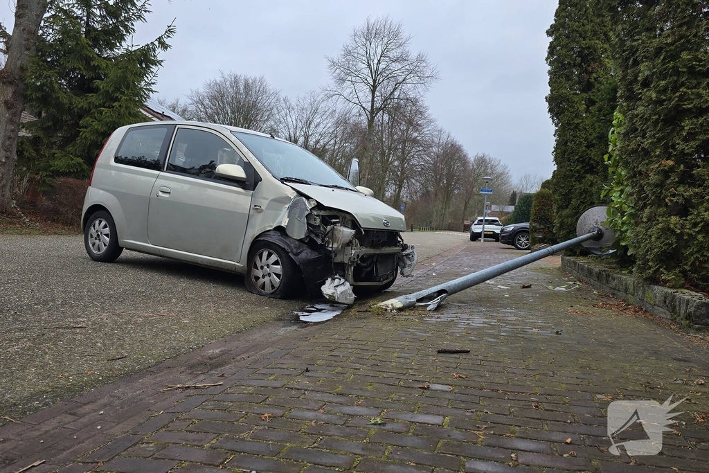 Aanrijding tussen twee automobilisten zonder gewonden