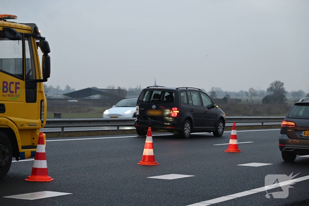 Botsing tussen voertuigen leidt tot ziekenhuisopname