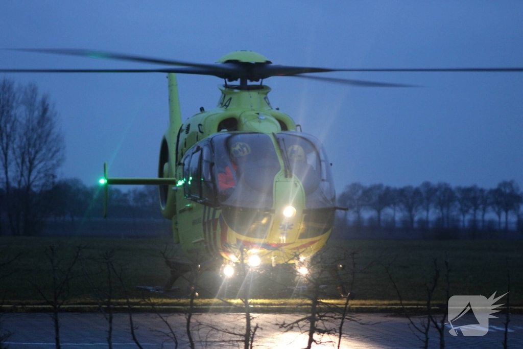 Traumahelikopter landt voor noodsituatie in ziekenhuis