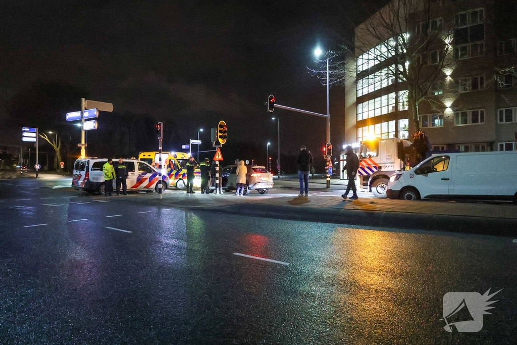 Ongeval met letsel door aanrijding bij stoplicht