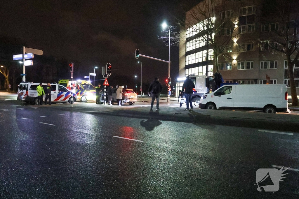 Ongeval met letsel door aanrijding bij stoplicht