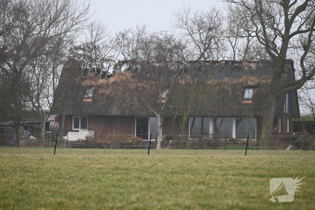 Rietendak gaat verloren bij woningbrand
