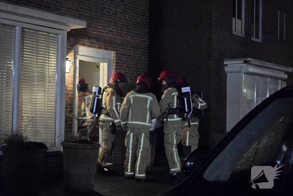 Brandweer veegt schoorsteen wegens brand