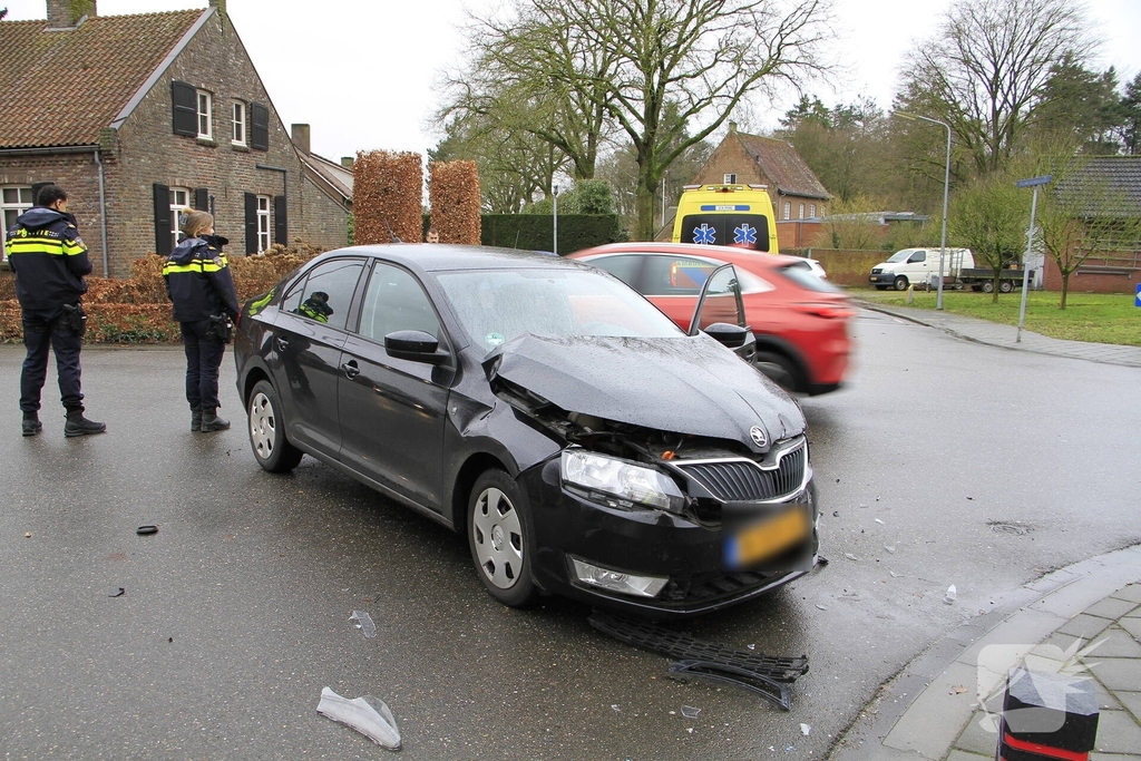 Aanrijding met letsel zorgt voor veel schade