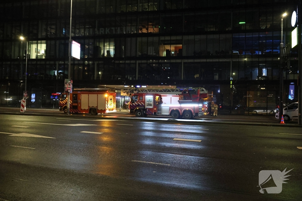Brand leidt tot onderbreking van trein- en metroverkeer