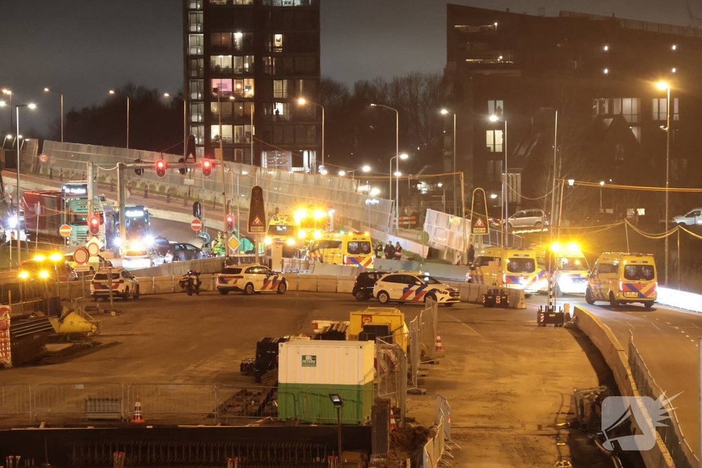 Ongeval tussen twee voertuigen leidt tot hulpdiensten