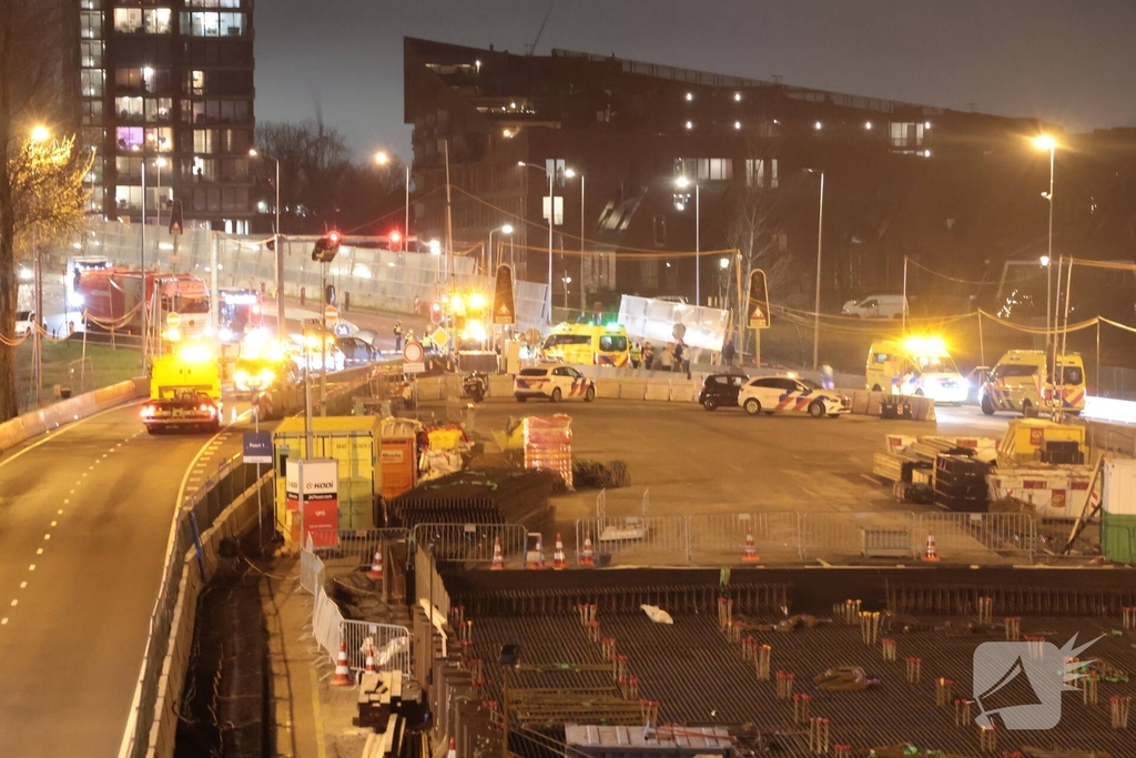 Ongeval tussen twee voertuigen leidt tot hulpdiensten