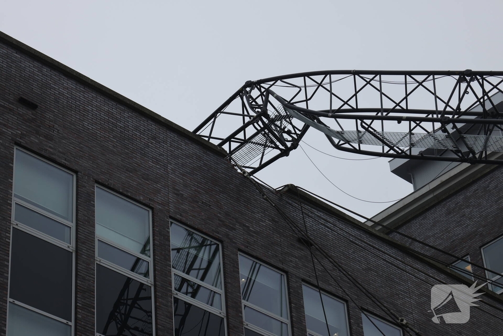 Ongeval met bouwkraan leidt tot grote inzet hulpdiensten