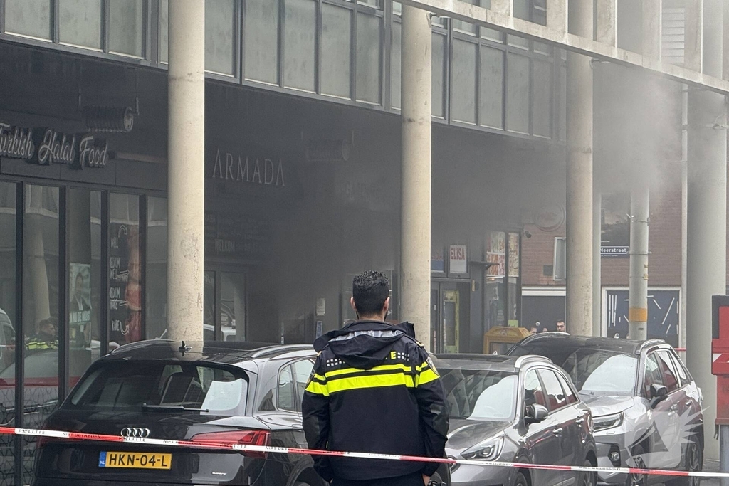 Woningbrand leidt tot grote afzetting van straat