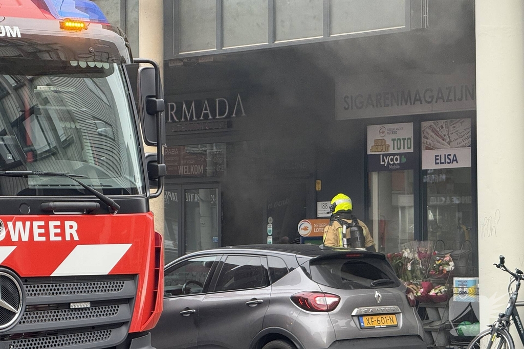 Woningbrand leidt tot grote afzetting van straat