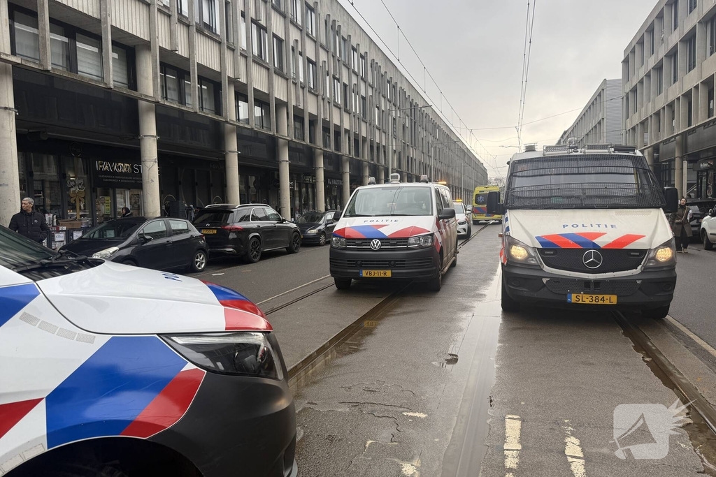Woningbrand leidt tot grote afzetting van straat
