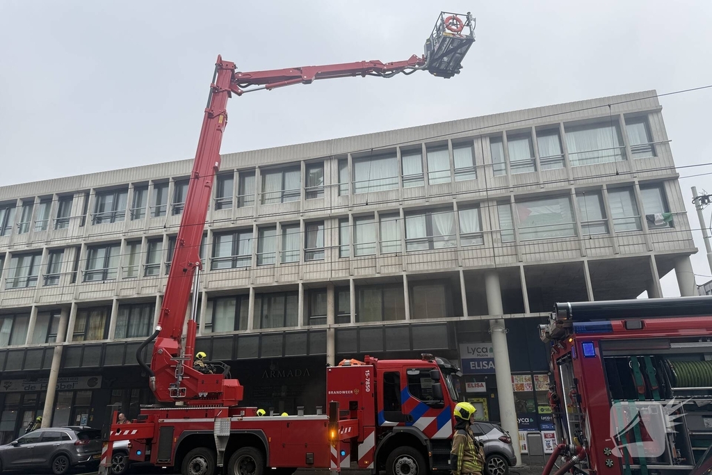 Woningbrand leidt tot grote afzetting van straat
